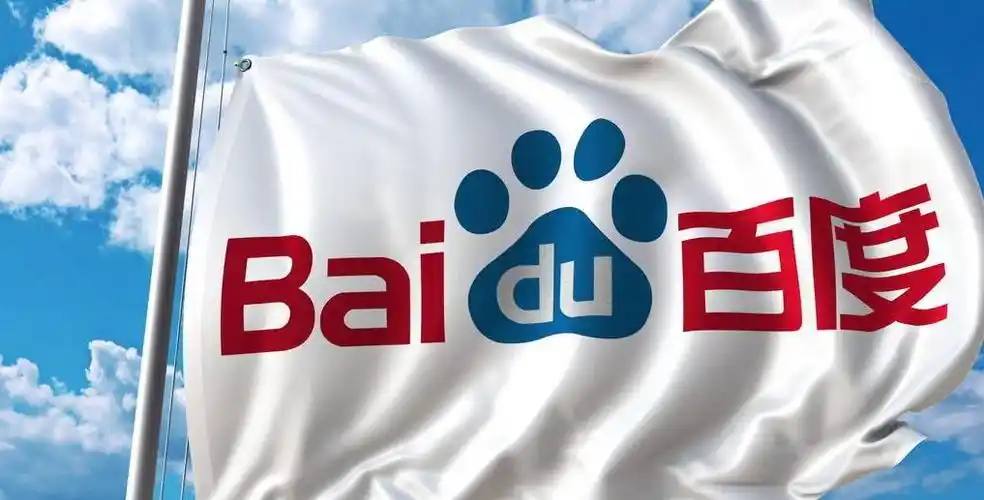 杨幂张小斐耳畔生花